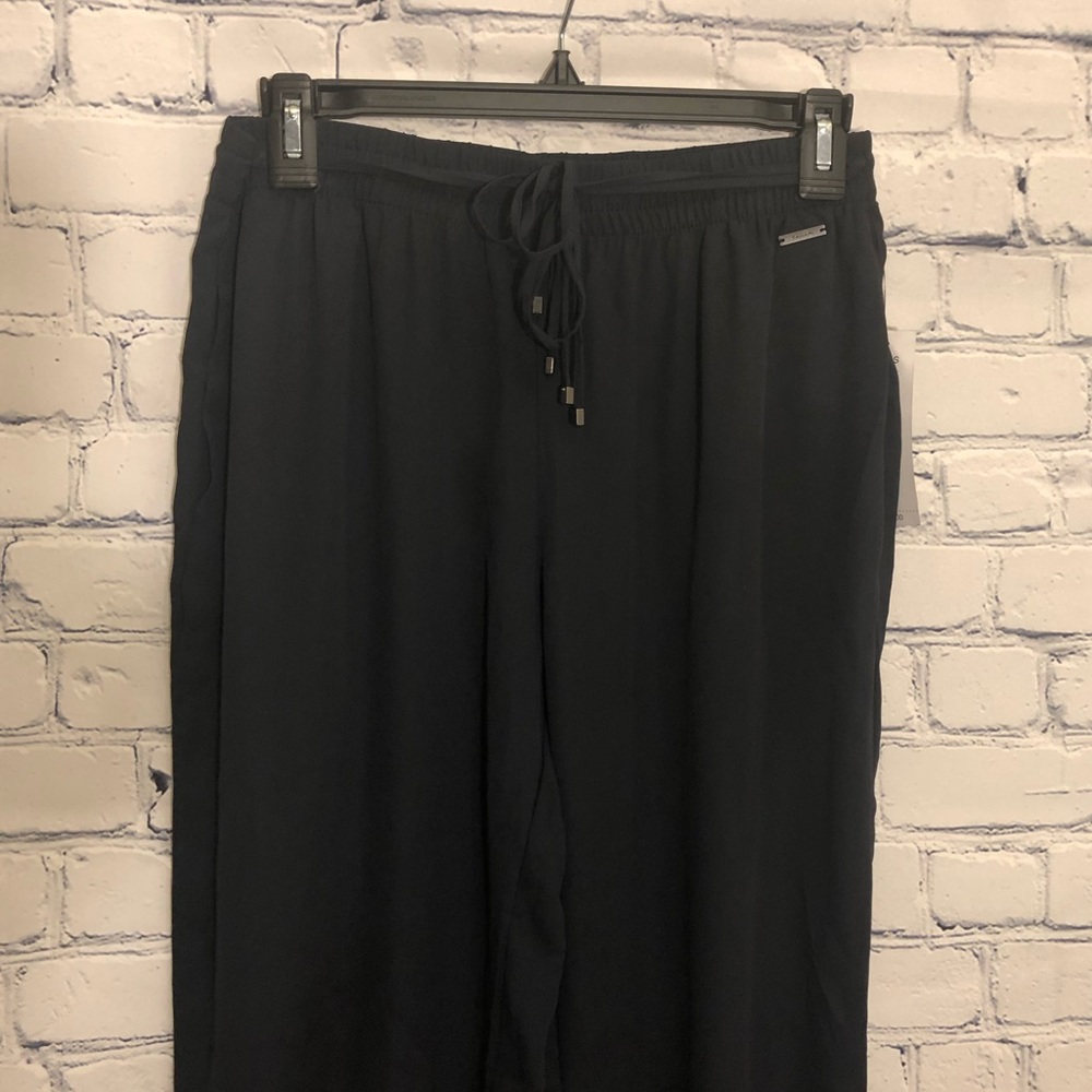 🆕NWT Tahari Lightweight Belted Joggers - Picture 2 of 6